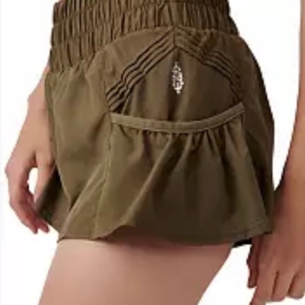 🛑SOLD🛑NWOT FP Movement Get Your Flirt On Shorts Large - Picture 2 of 5
